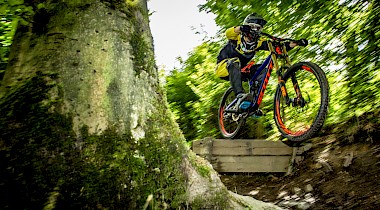 HEAVY METAL: DOWNHILLBIKE IM TEST (Nr.2)