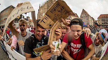 Verlosung: Ab in die Fanzone beim Red Bull District Ride!