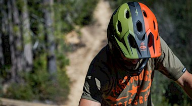 BELL: Neue Helme & MTB-Partnerschaft mit FastHouse