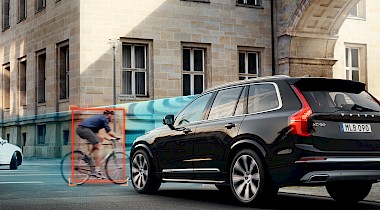 Volvo und POC entwickeln weltweit ersten Crashtest mit Autos und Fahrradhelmen