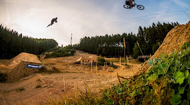 LOOSEFEST XL: Jump-Building, Testing und Trackwalk über die größten Jumps der Welt