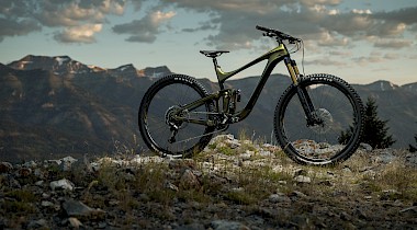 GIANT ENTHÜLLT SEINE BRANDNEUEN REIGN 29 ENDURO-BIKES