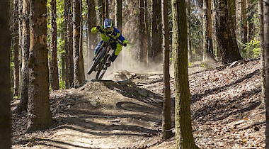 OFF SEASON RACE IM BLACK MOUNTAIN BIKE PARK Elstra