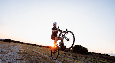 Das neue E-Gravelbike E-GRVL AF von VAN RYSEL