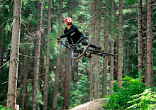 Saisonauftakt in Osttirol – Schatzsuche mit Gabriel Wibmer im Bikepark Lienz