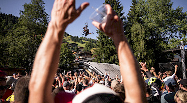 BIKE-ACTION UND FESTIVALSTIMMUNG BEIM LEGENDÄREN GLEMMRIDE BIKE FESTIVAL